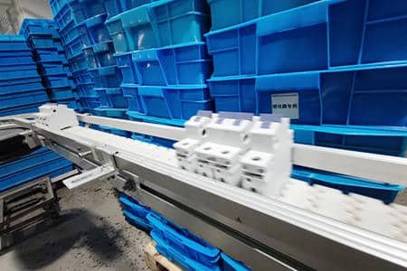 Moarval Factory – Assembly Line